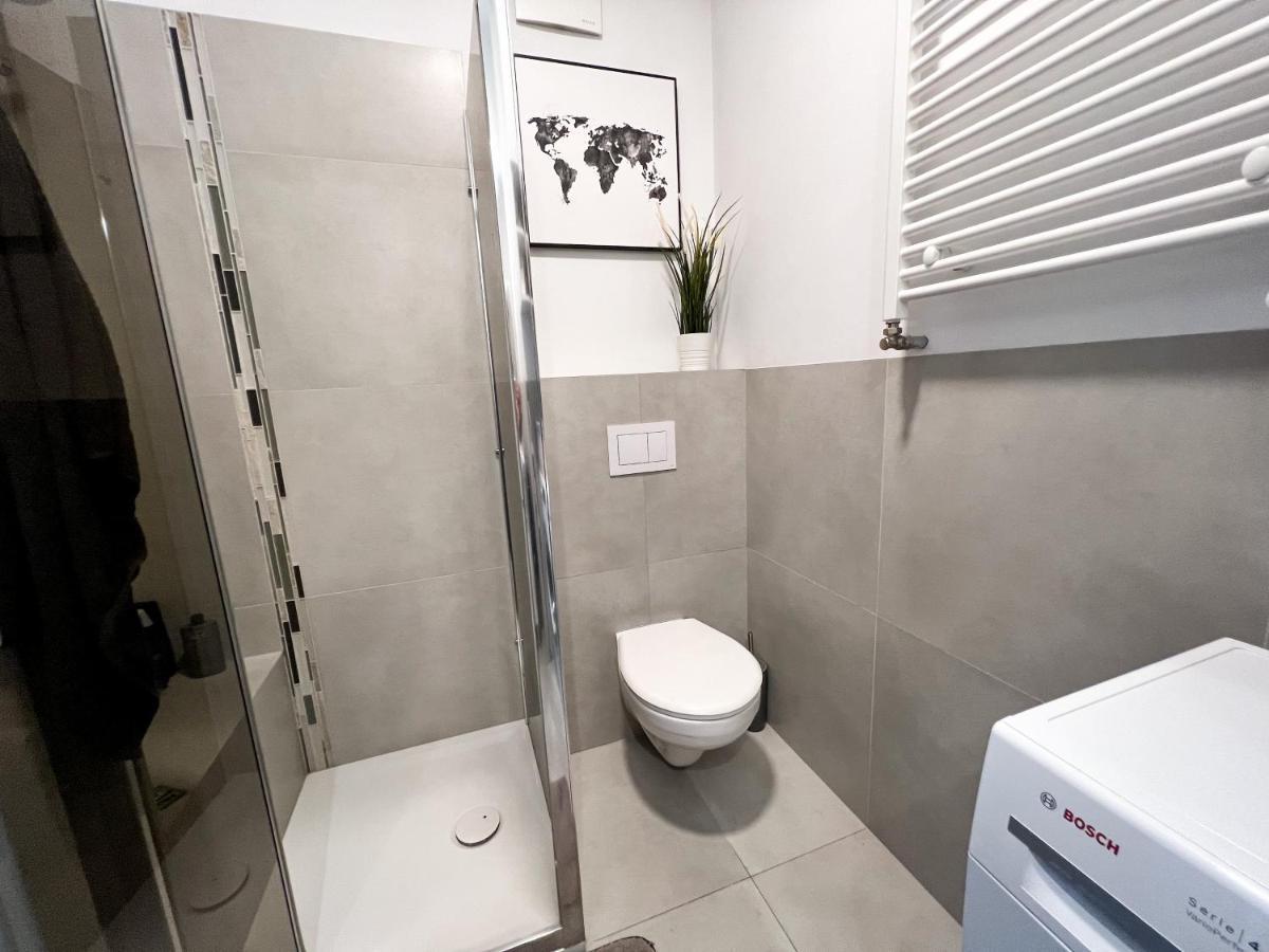 Nowoczesny Apartament - Blisko Centrum Varsavia Esterno foto