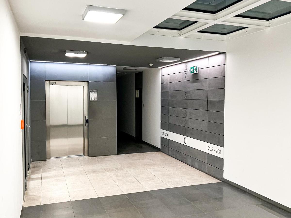 Nowoczesny Apartament - Blisko Centrum Varsavia Esterno foto
